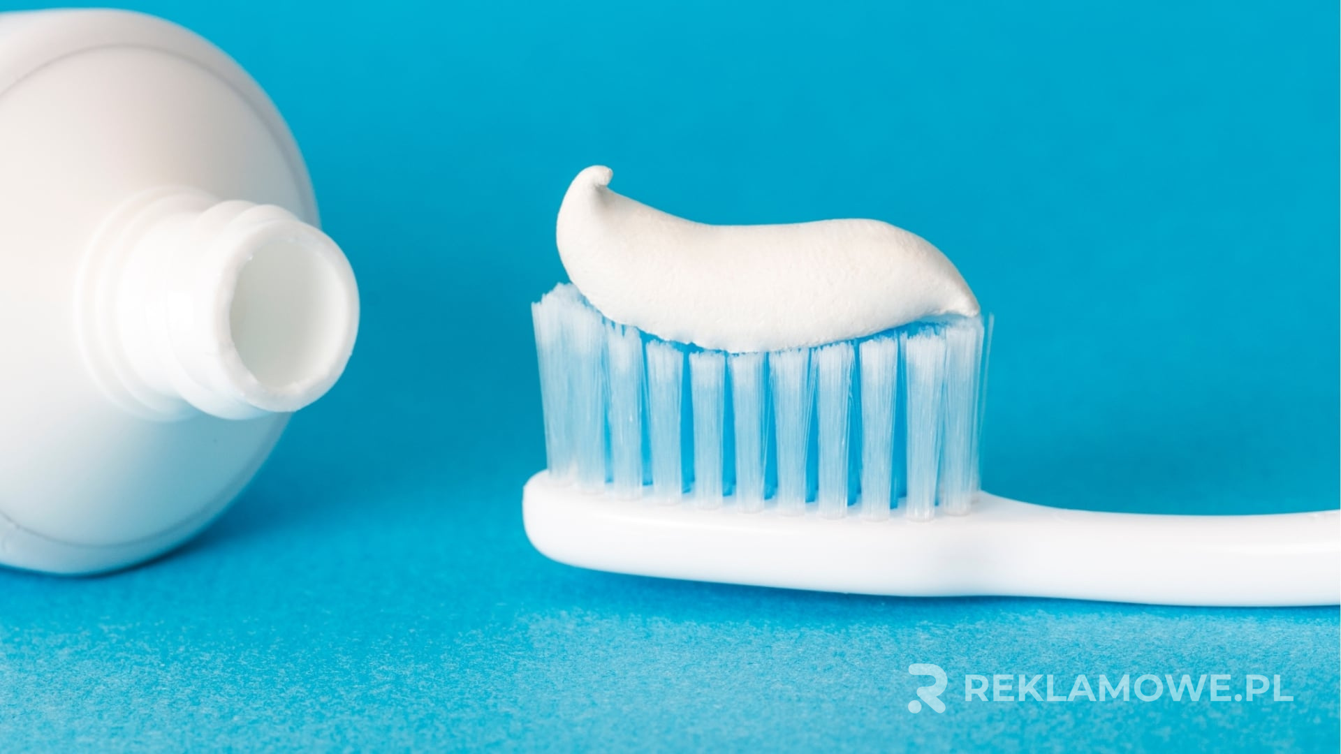 Reklamowa szczoteczka do zębów z różnorodnych materiałów